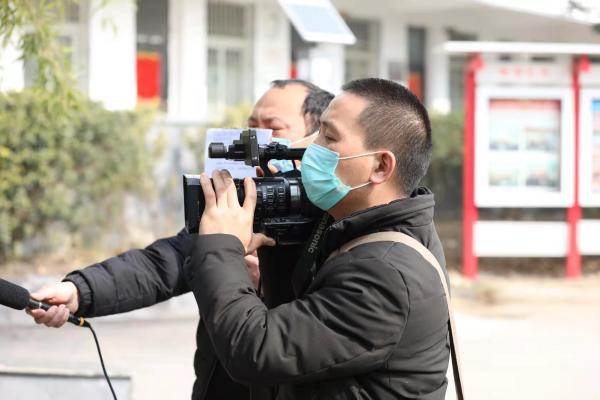 王学元：脚踏实地 微笑前行