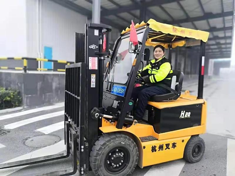 李慧：众志成城 共克时艰