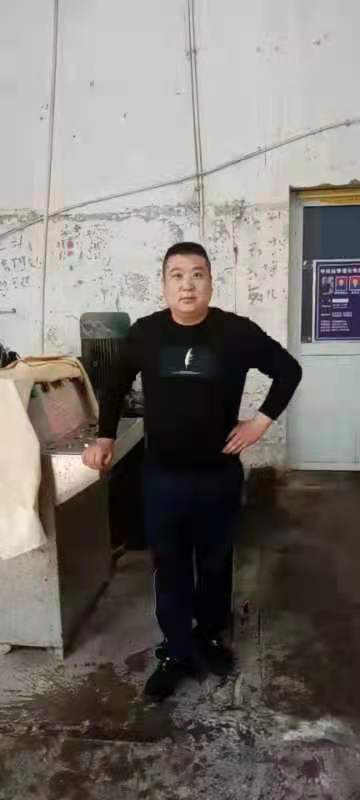 何纪亮：无惧艰险 坚守一线