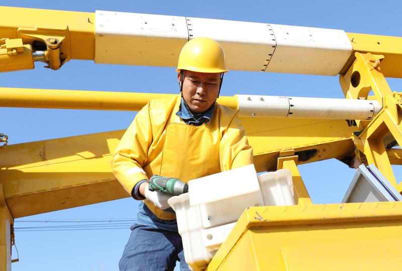 明磊：守护千家万户的“光明使者”