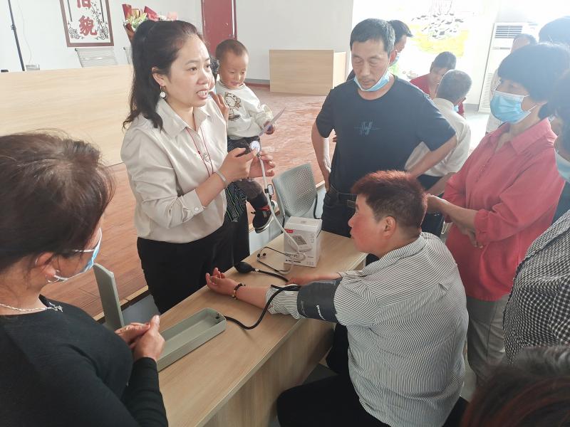 邵芳：脱贫路上带头雁，小康路上领头羊